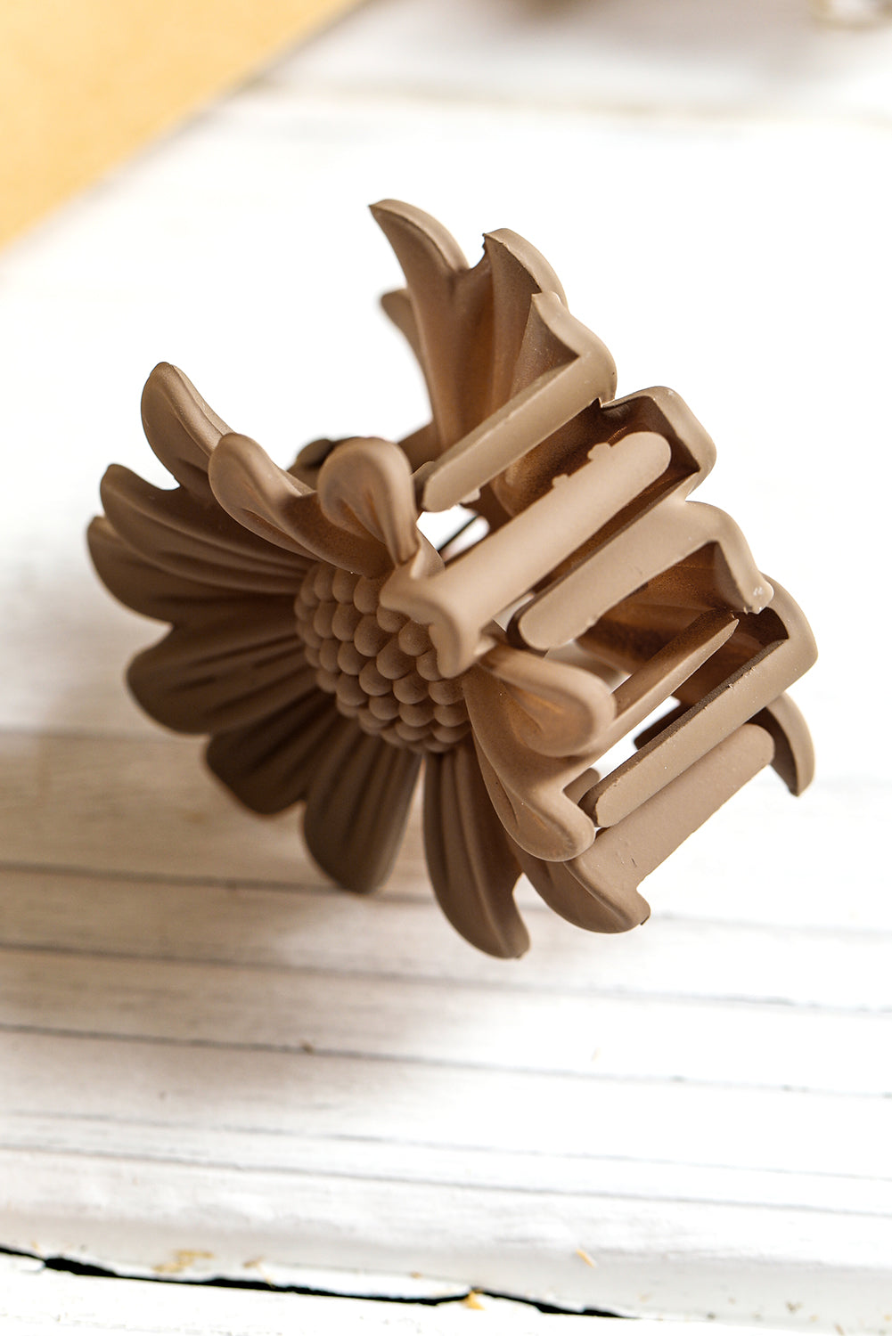 Small Boho Daisy Flower Hair Claw Clip-1