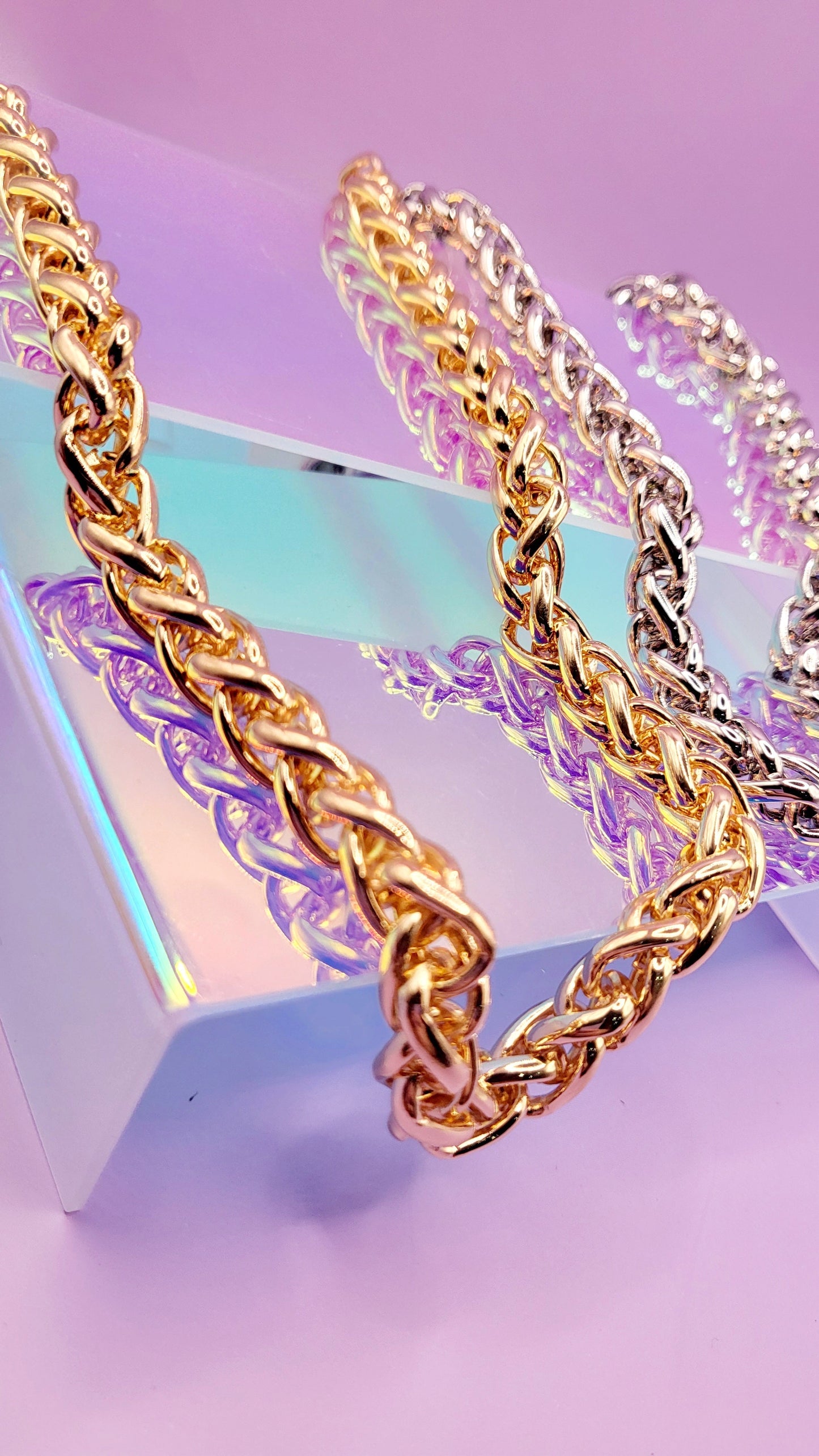 Shiny Figaro Chain Necklace