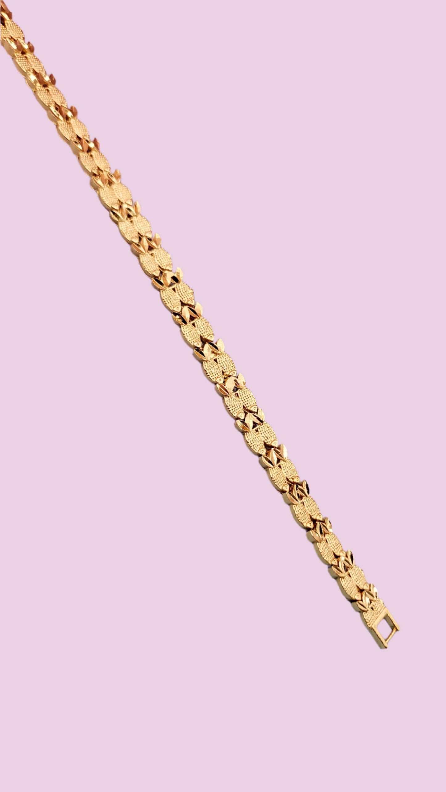 Pineapple Shiny Gold Link Bracelet