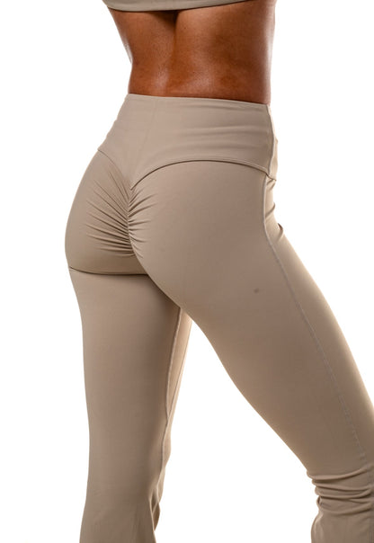 Scrunch bum yoga pants