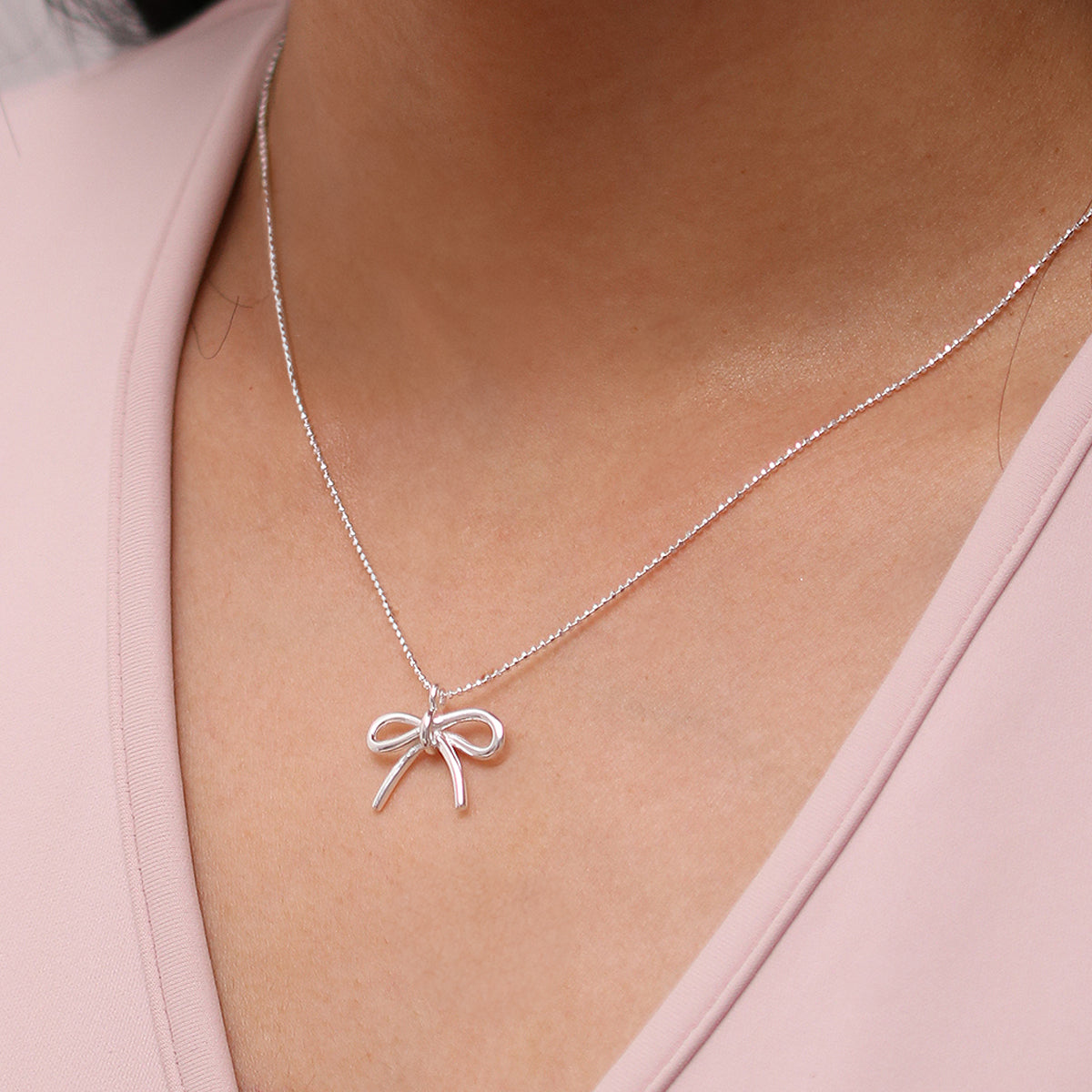 Bow pendant necklace-2