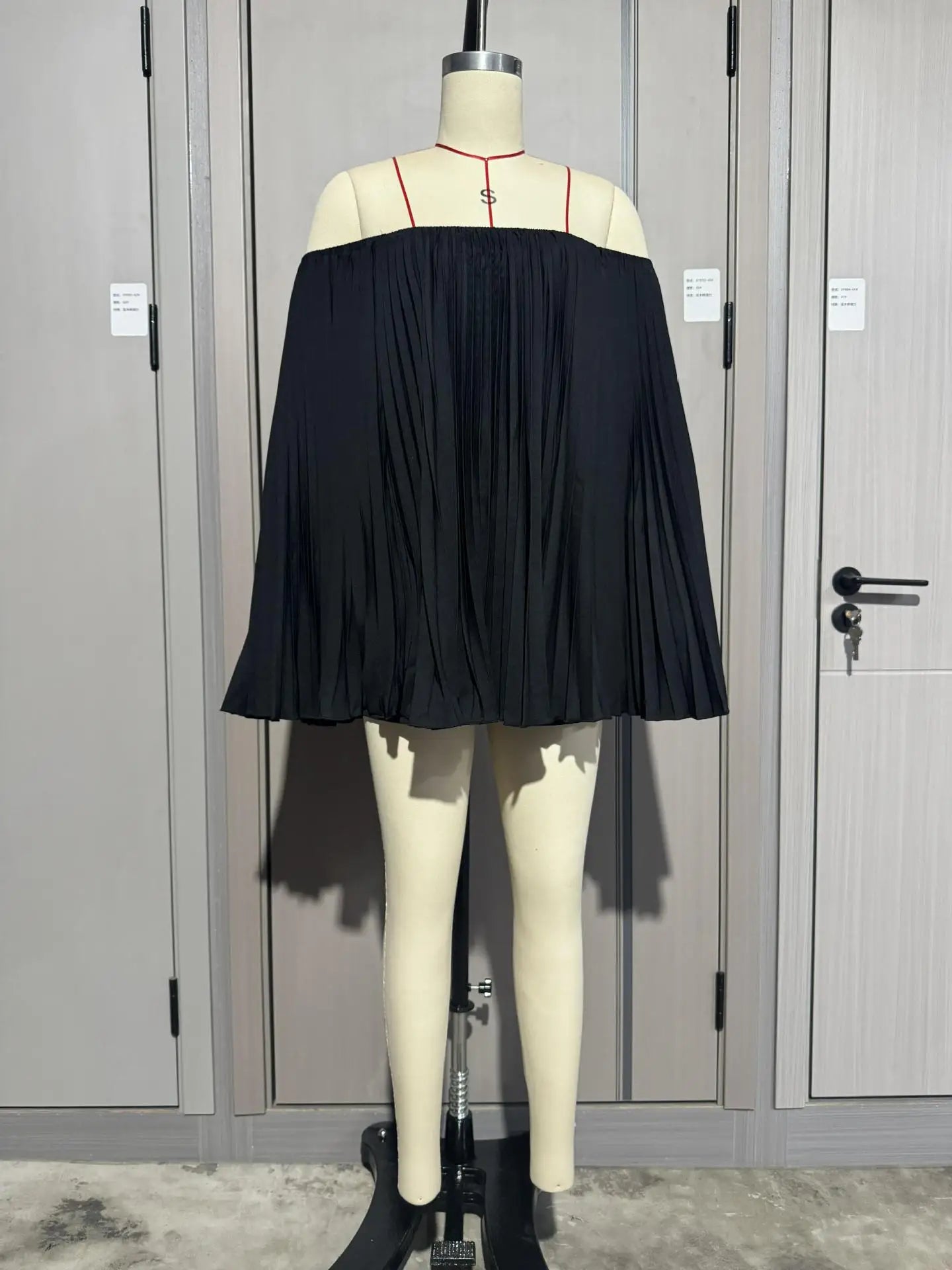 Women's Sexy One Shoulder Pleated Chiffon Long Sleeve Shorts 2 Piece Fashion Loose Shawl Sleeves Elegant Female Beach Shorts Set