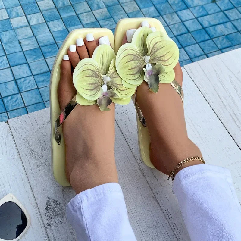 New Flip Flops Women's Slippers 2025 Summer Square Toe Flat Sandals Outdoor Casual Slippers Women Fashion Flowers Shoes Ladies
