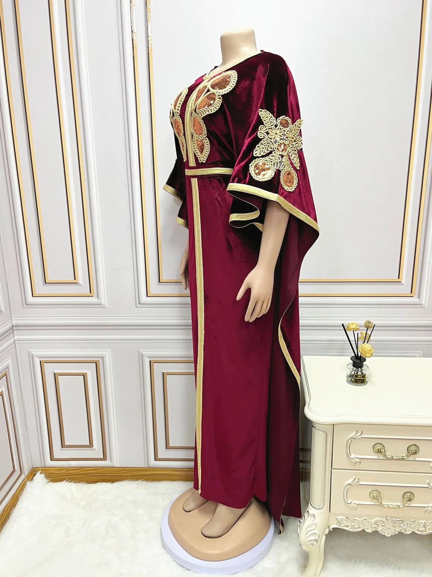 Ramadan Luxury Muslim Fashion Bat Sleeve Moroccan Turkiye Dubai Dress Middle East Arab Dress Sequins Golden Velvet Long Dress