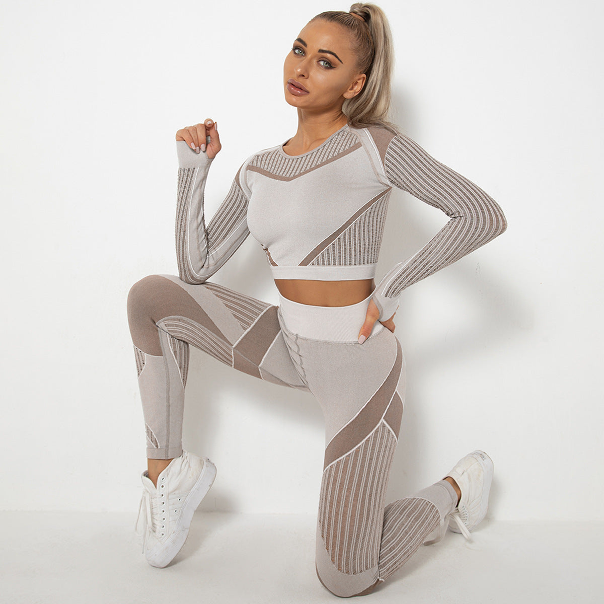 Seamless Knitted Absorbent Yoga Long-Sleeved Suit Yoga Wear suit