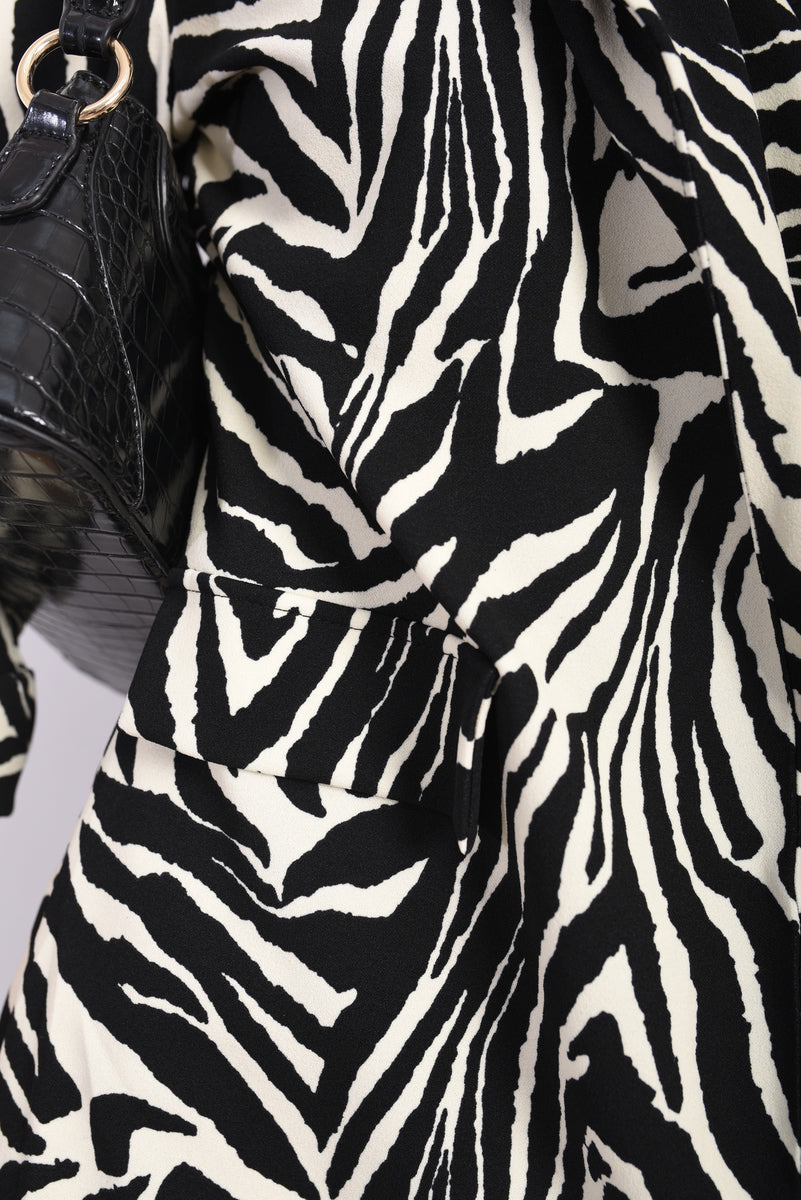 Striped Print Lapel Collar Blazer Jacket-3