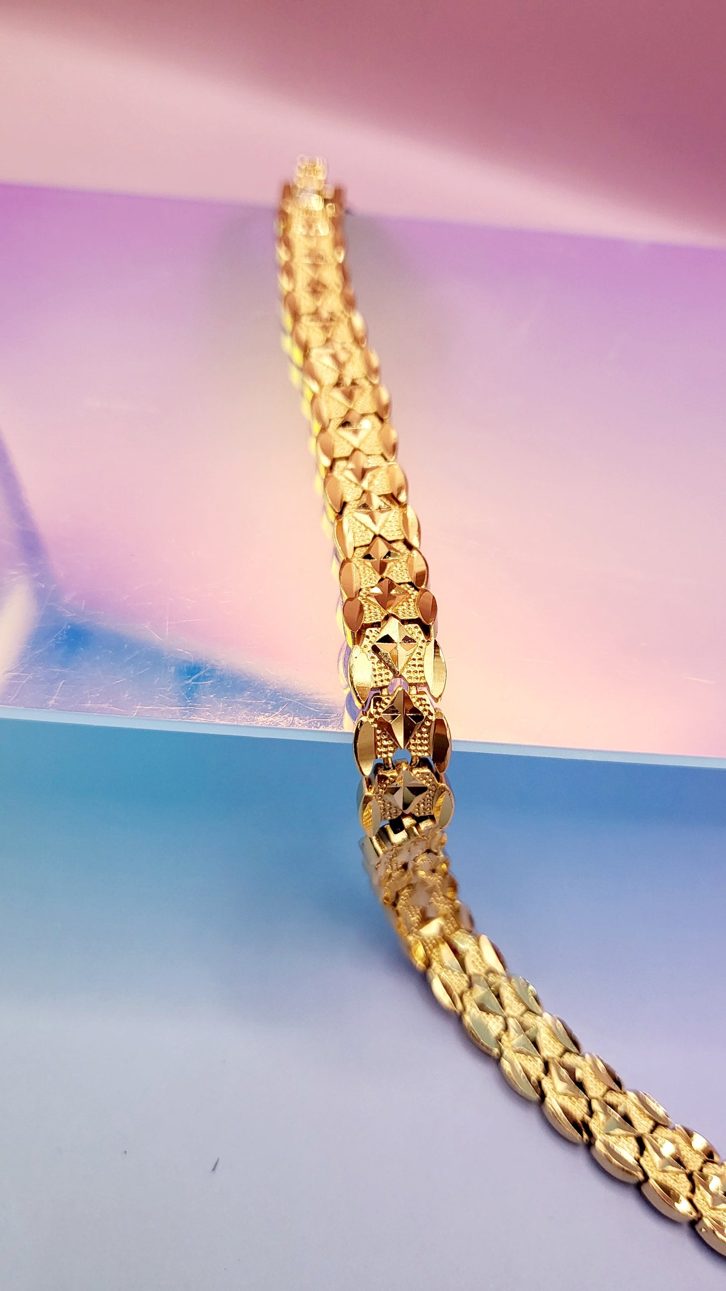 Sunlit Shiny Gold Link Bracelet