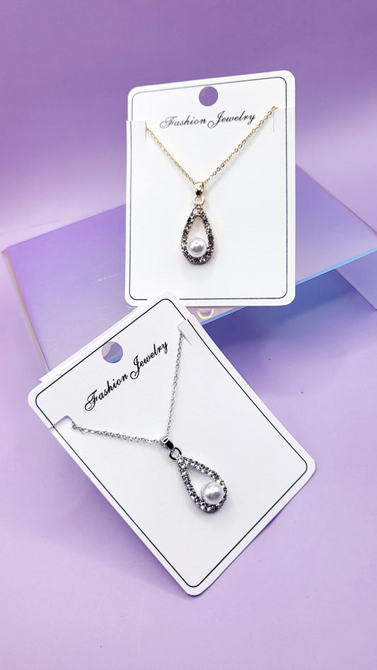 Oval Pearl Crystal Necklace