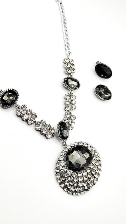 Oval Jewelled Crystal Necklace Set