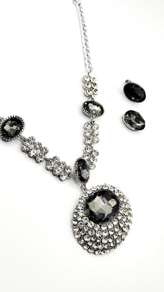 Oval Jewelled Crystal Necklace Set