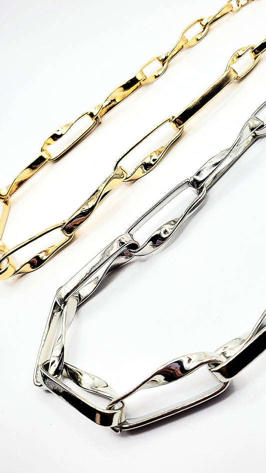 Rectangular Link Chain Necklace