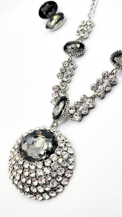 Oval Jewelled Crystal Necklace Set