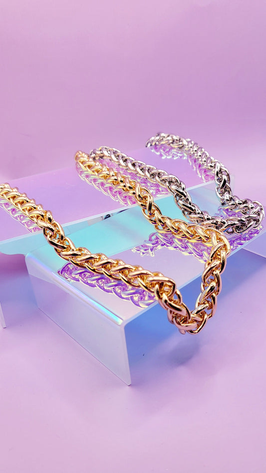 Shiny Figaro Chain Necklace