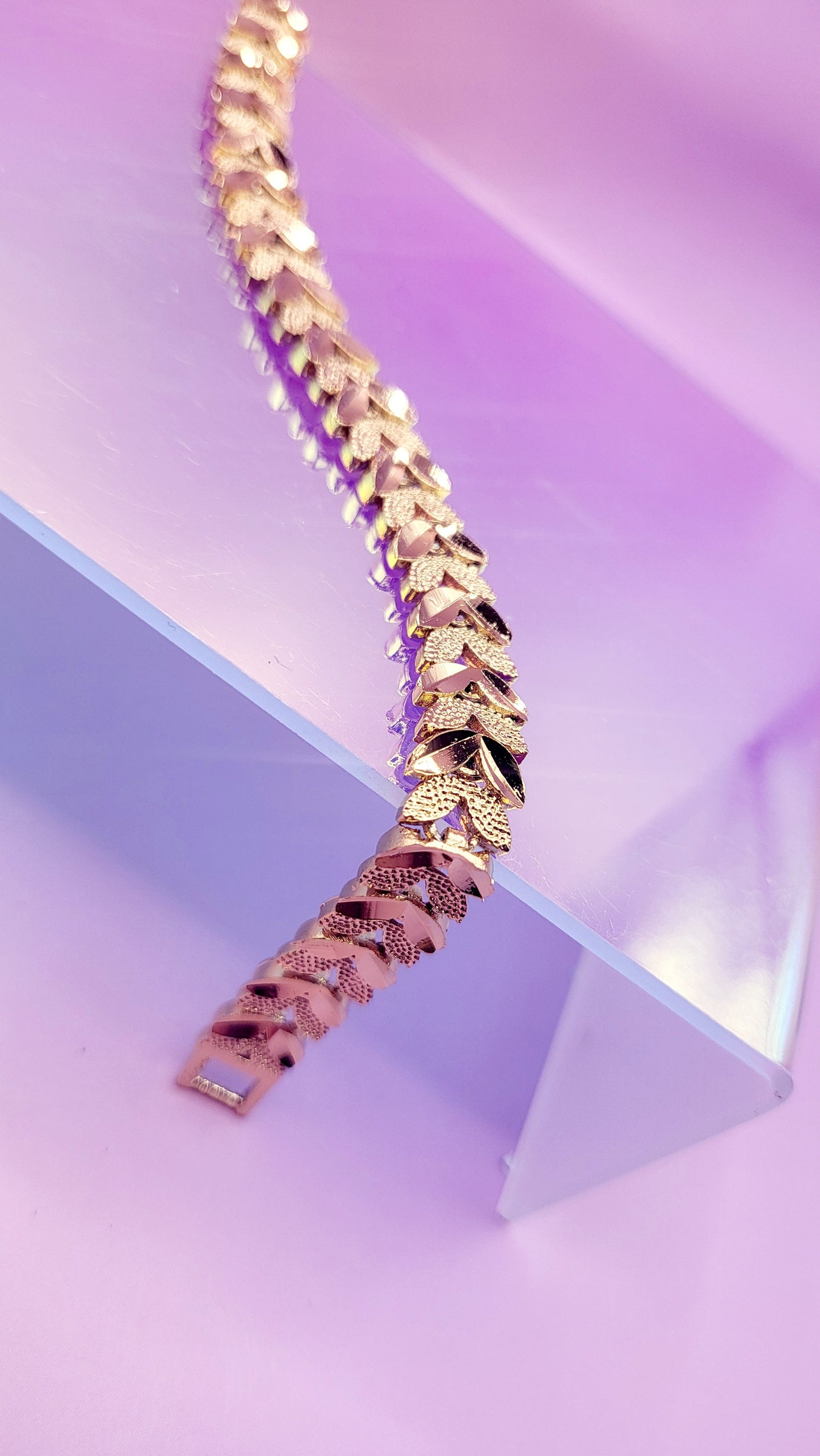 Oasis Shiny Gold Link Bracelet
