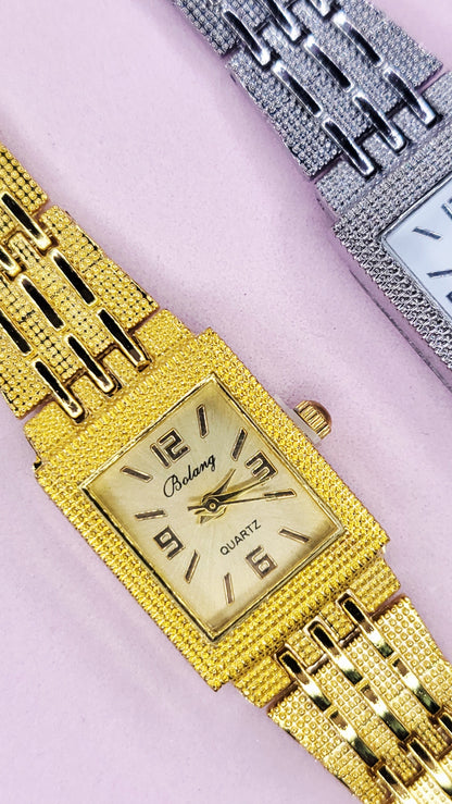 Signature Round Quartz Watch